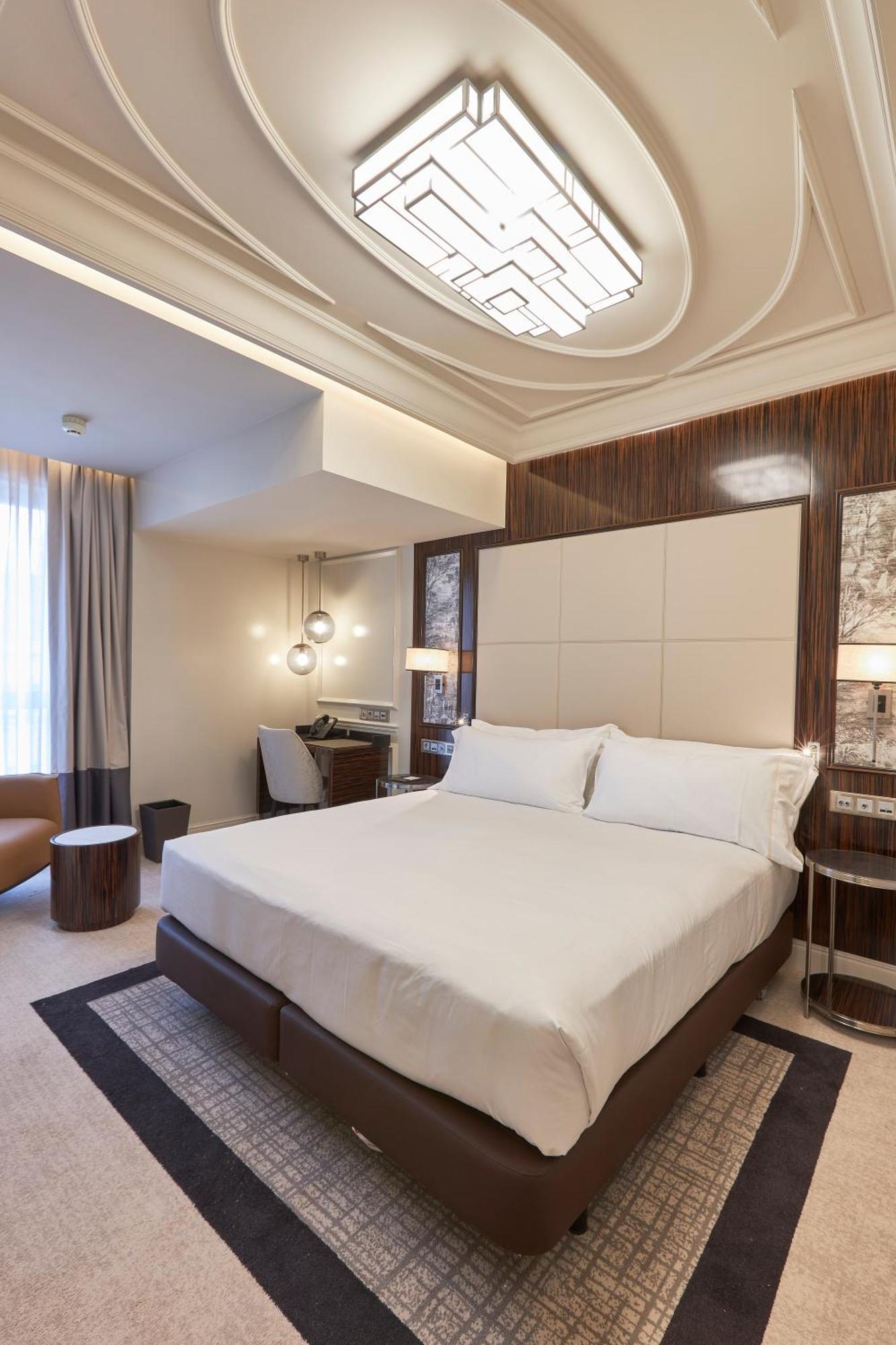 Doubletree By Hilton Ла-Корунья Экстерьер фото