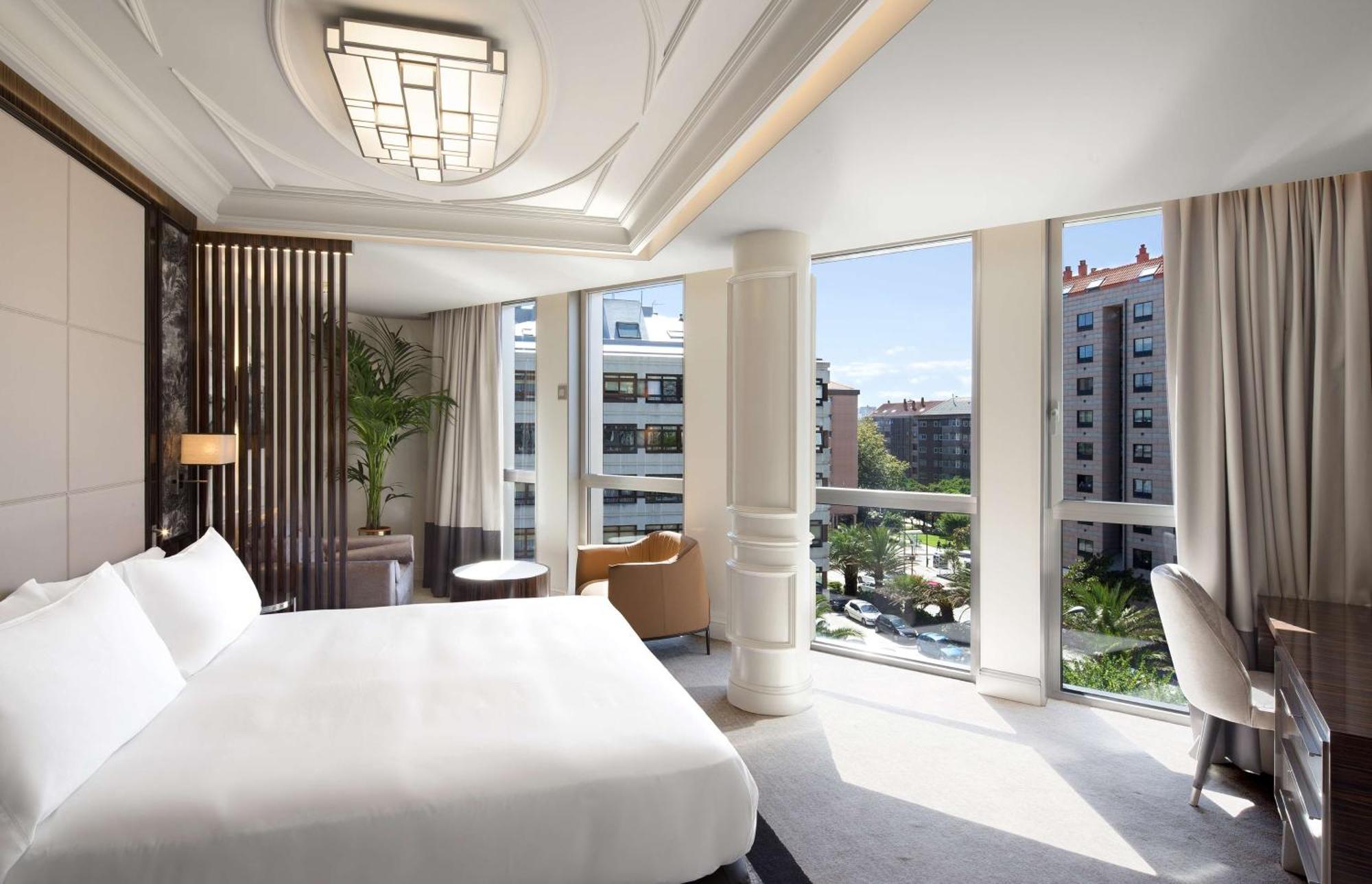Doubletree By Hilton Ла-Корунья Экстерьер фото